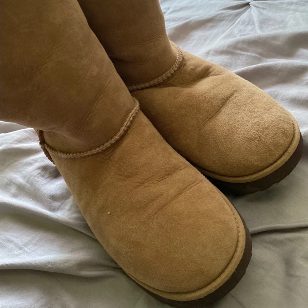 Boots 🥾 - Picture 2 of 2